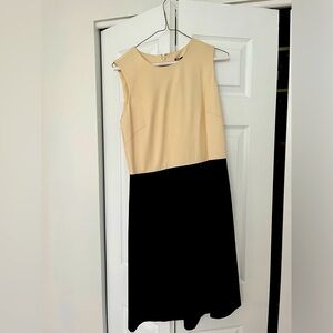 J. McLaughlin Ivory & Black Dress
Size: Medium (Women’s) 
RP: $175